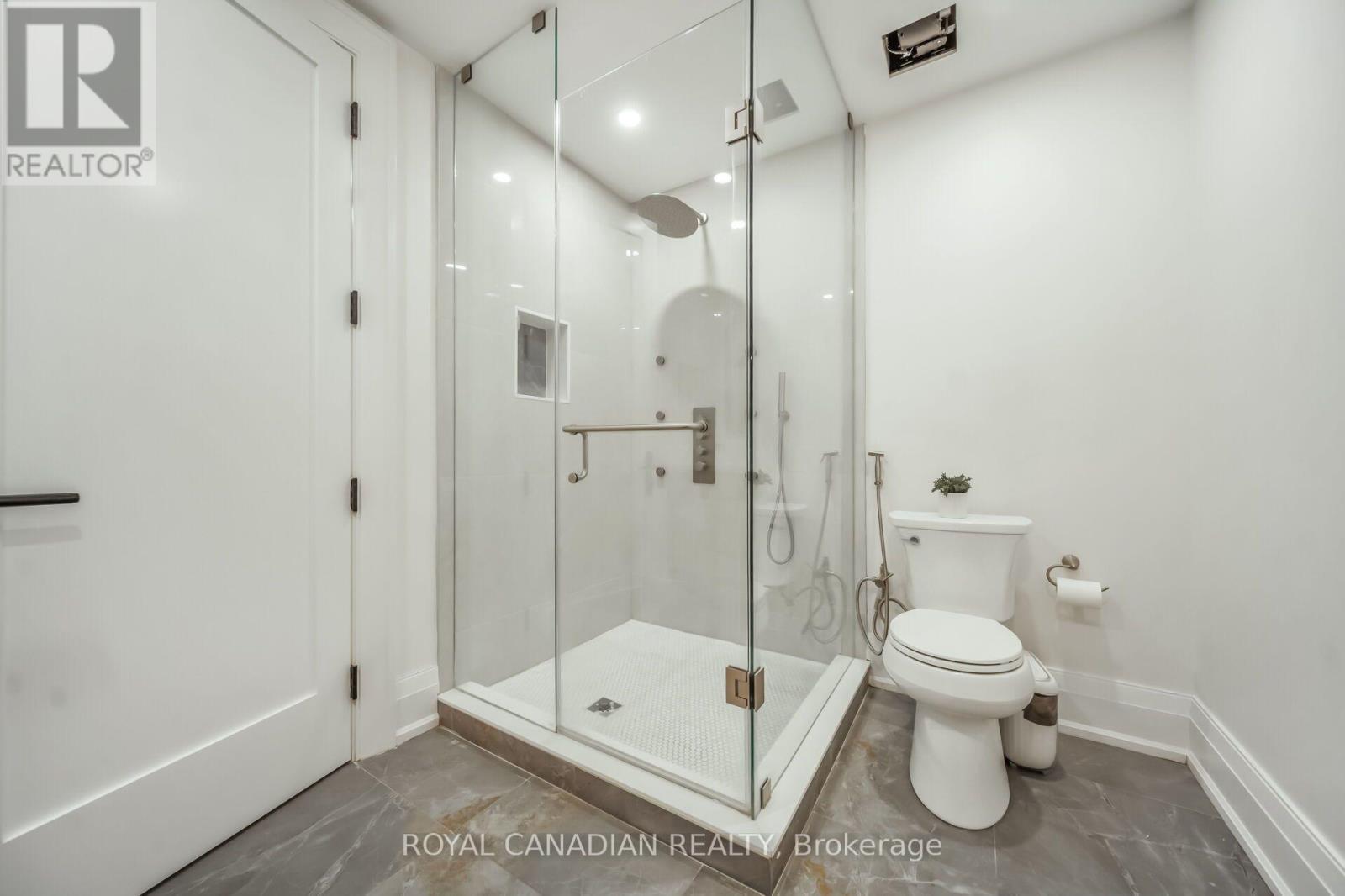 1470 Albion Avenue, Oakville, ON