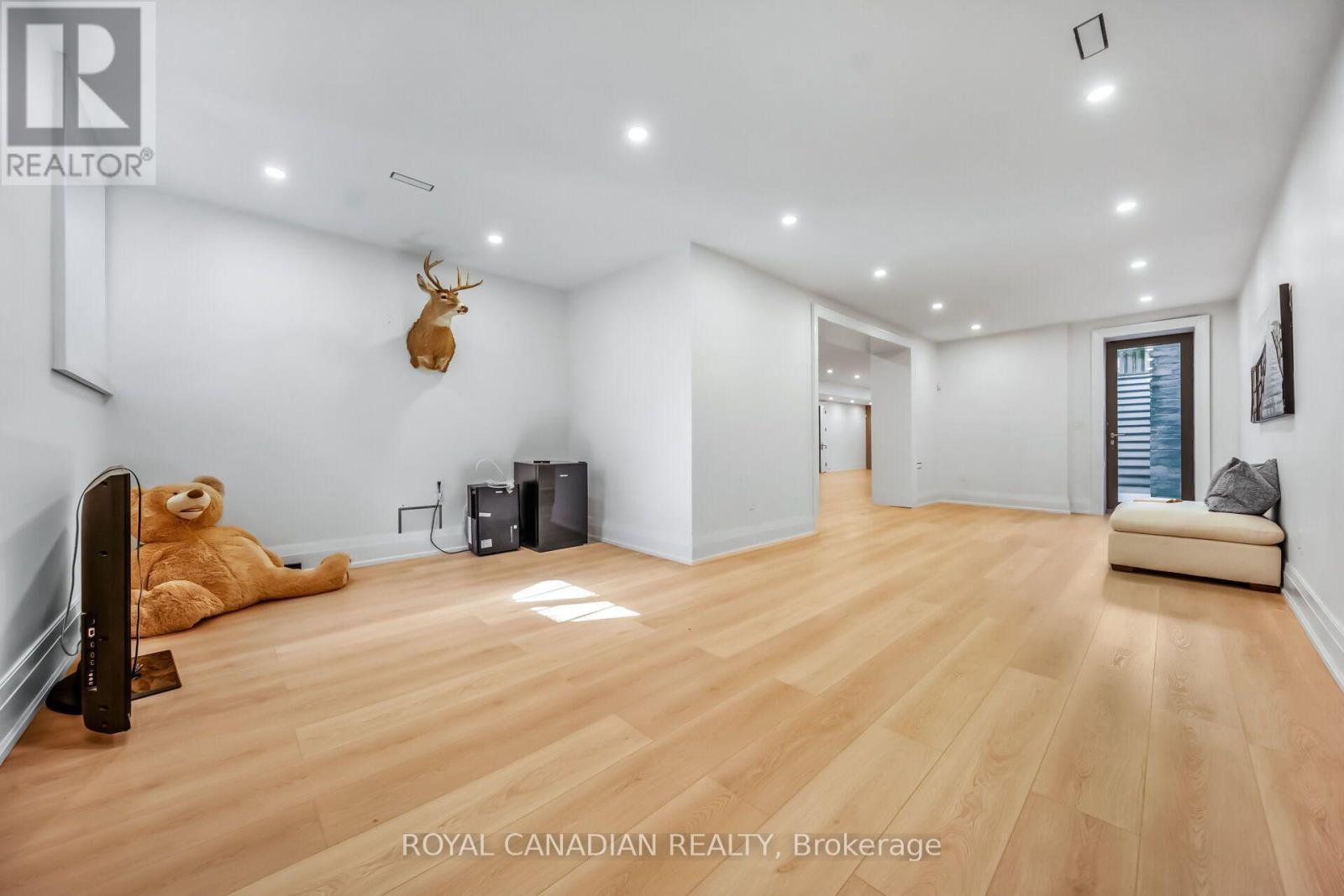 1470 Albion Avenue, Oakville, ON