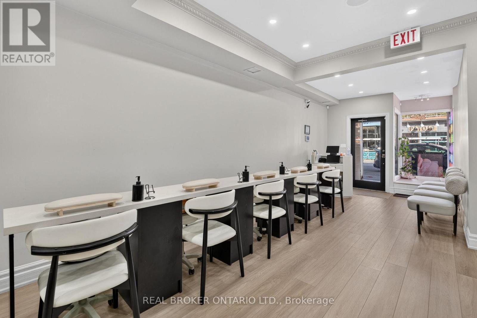 803 Dundas Street W, Toronto, ON