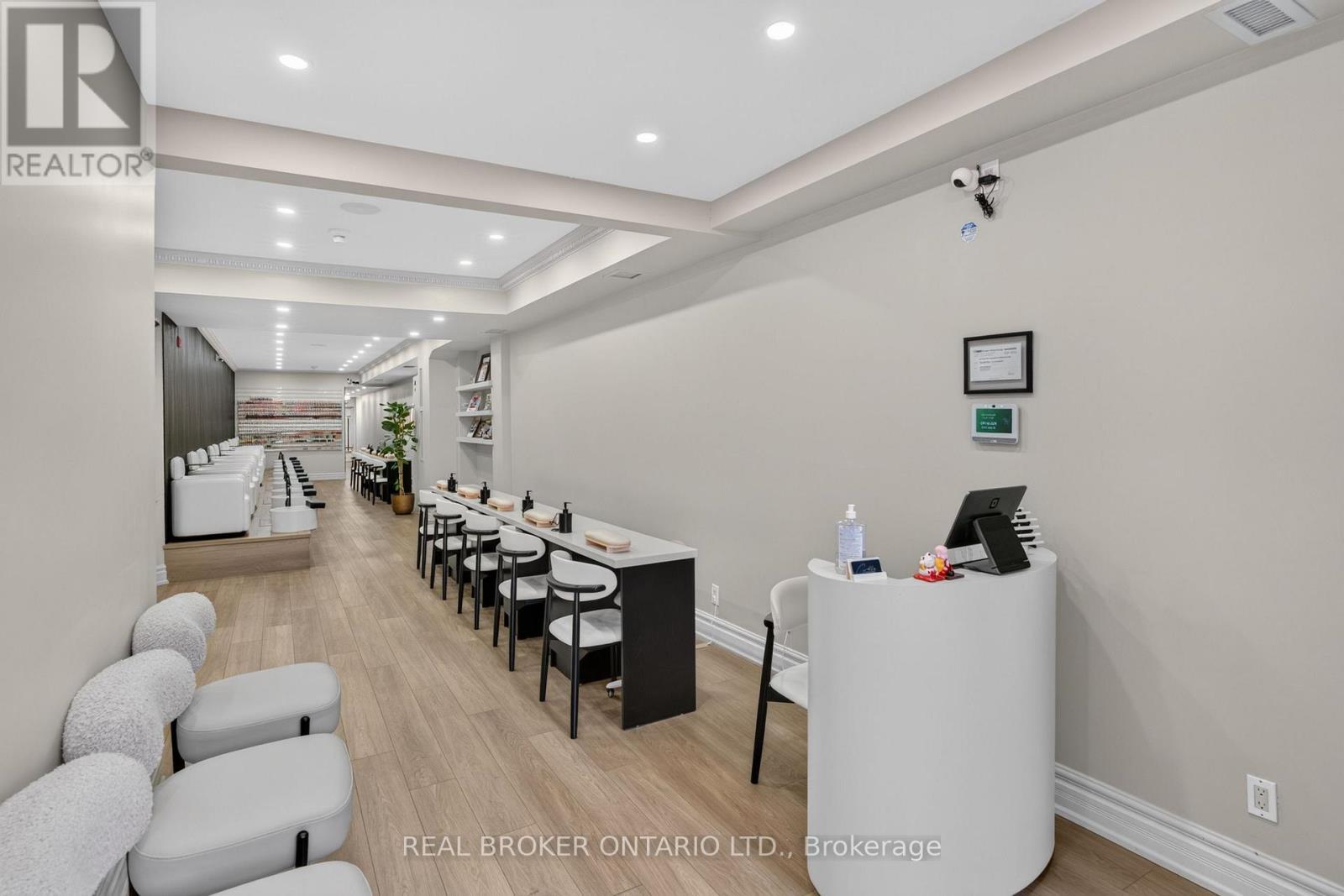 803 Dundas Street W, Toronto, ON