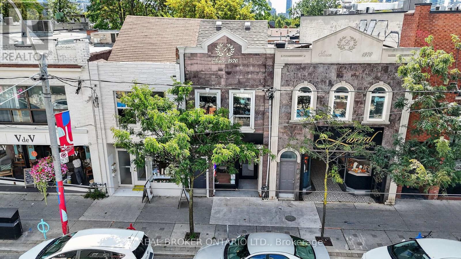 803 Dundas Street W, Toronto, ON