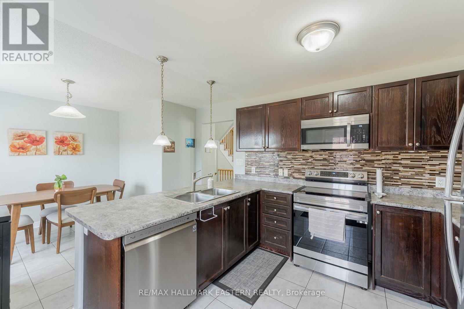 247 Bowen Drive, Peterborough (Northcrest Ward 5), ON