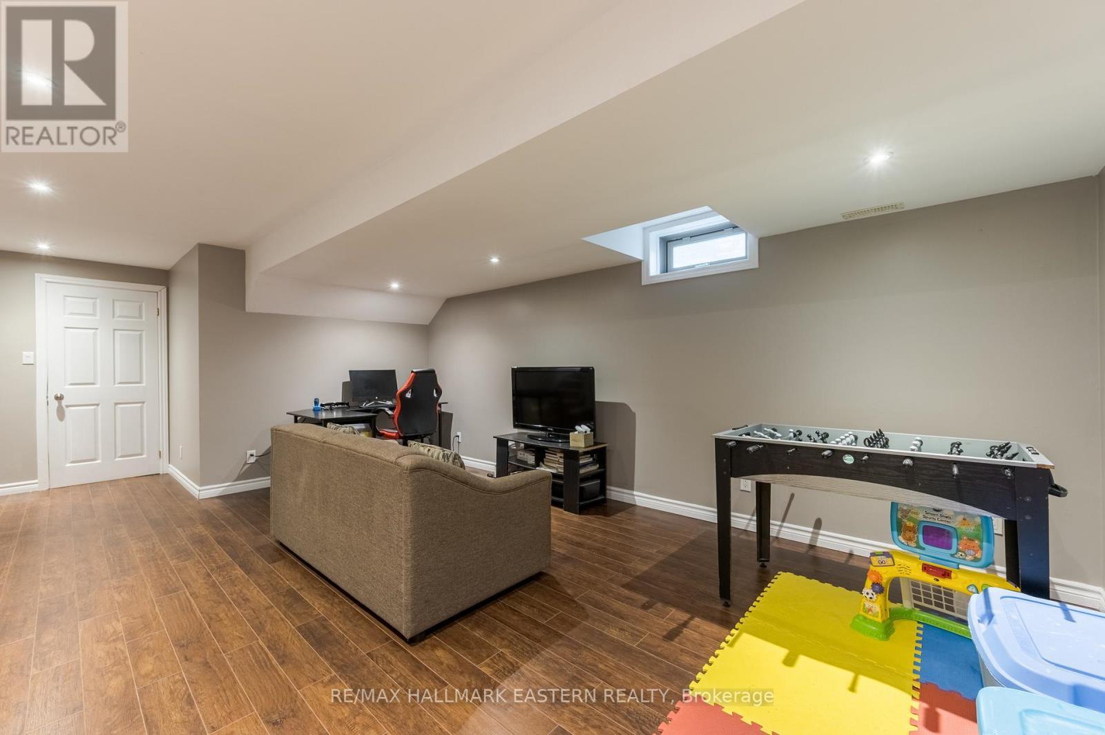 247 Bowen Drive, Peterborough (Northcrest Ward 5), ON