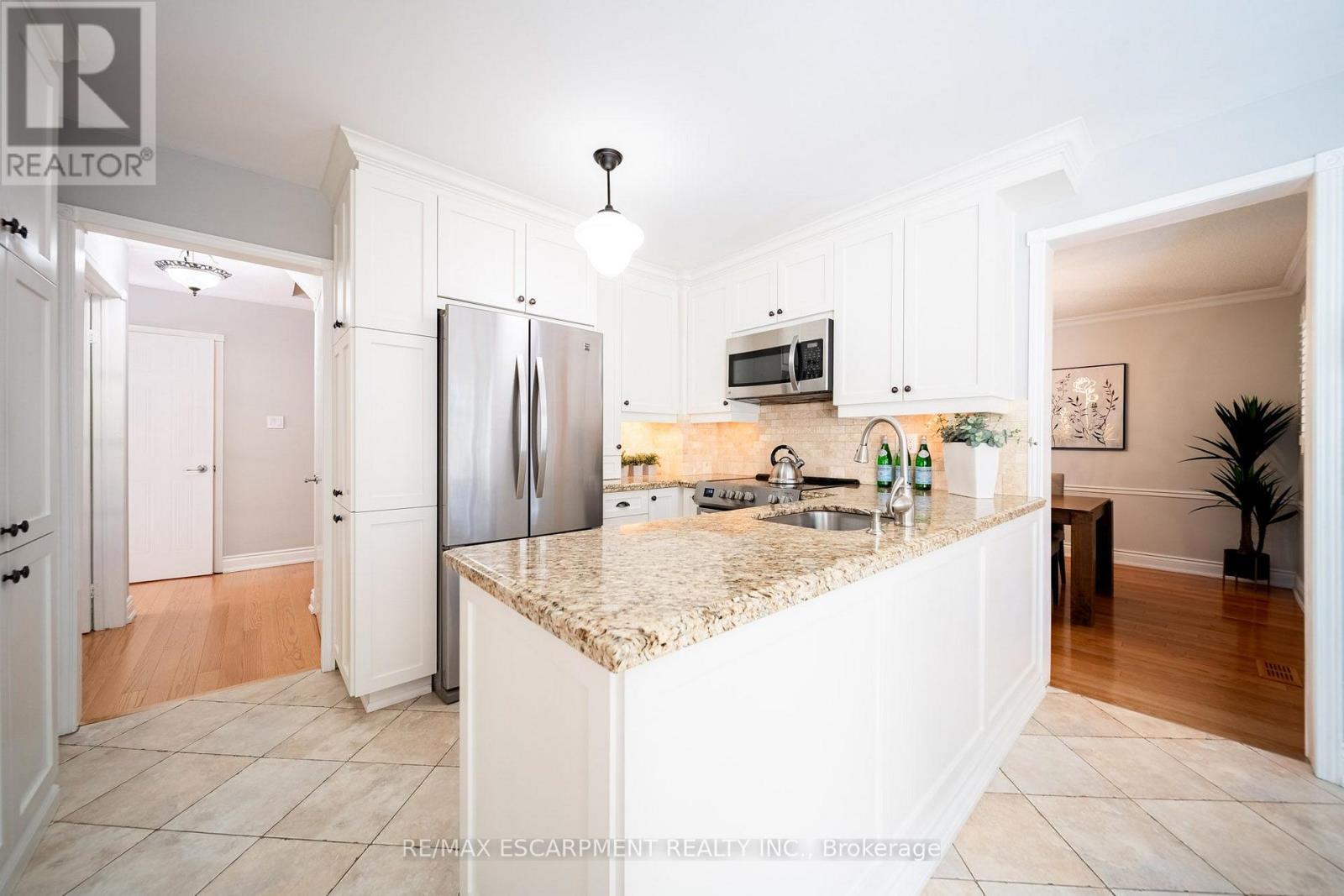 3212 Pinemeadow Drive, Burlington, ON