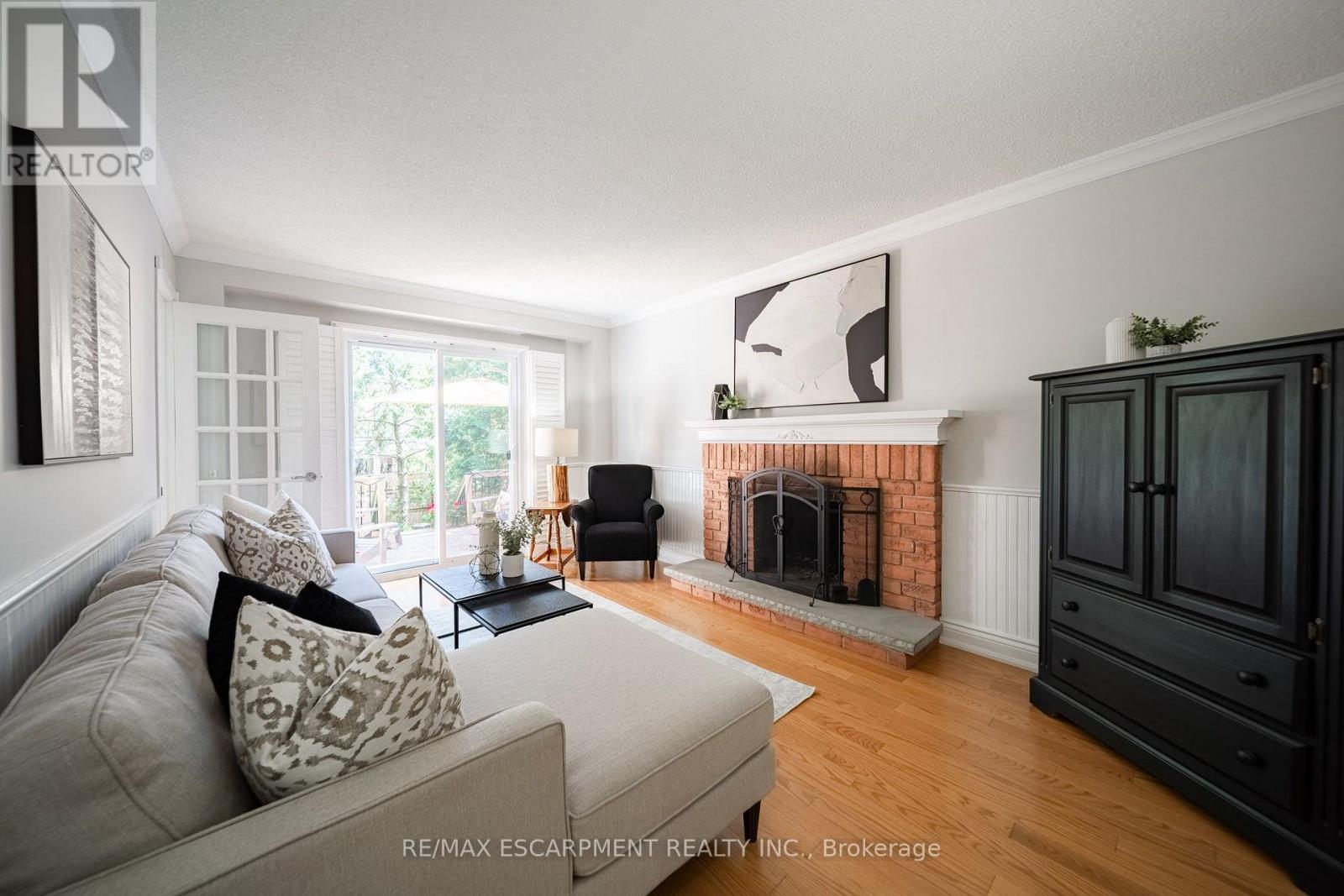 3212 Pinemeadow Drive, Burlington, ON