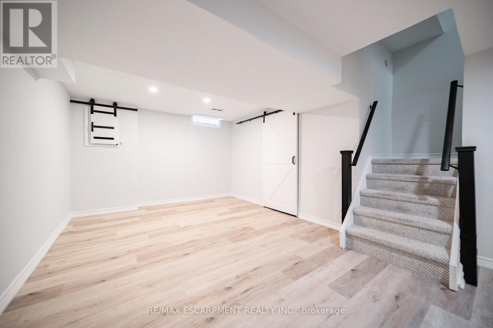 3212 Pinemeadow Drive, Burlington, ON