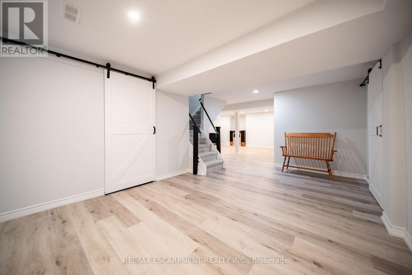 3212 Pinemeadow Drive, Burlington, ON