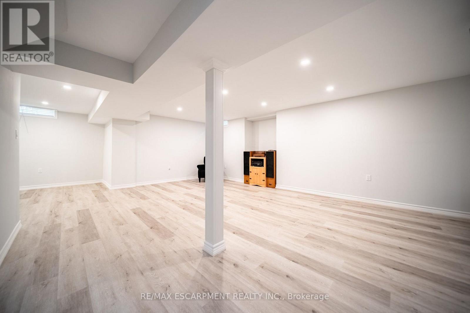 3212 Pinemeadow Drive, Burlington, ON