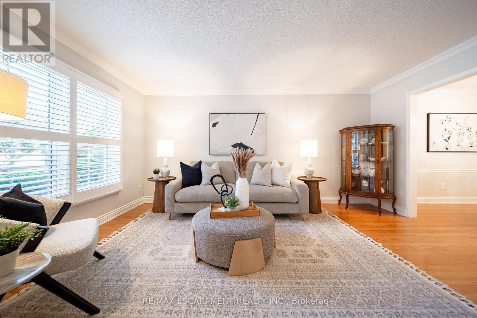 3212 Pinemeadow Drive, Burlington, ON