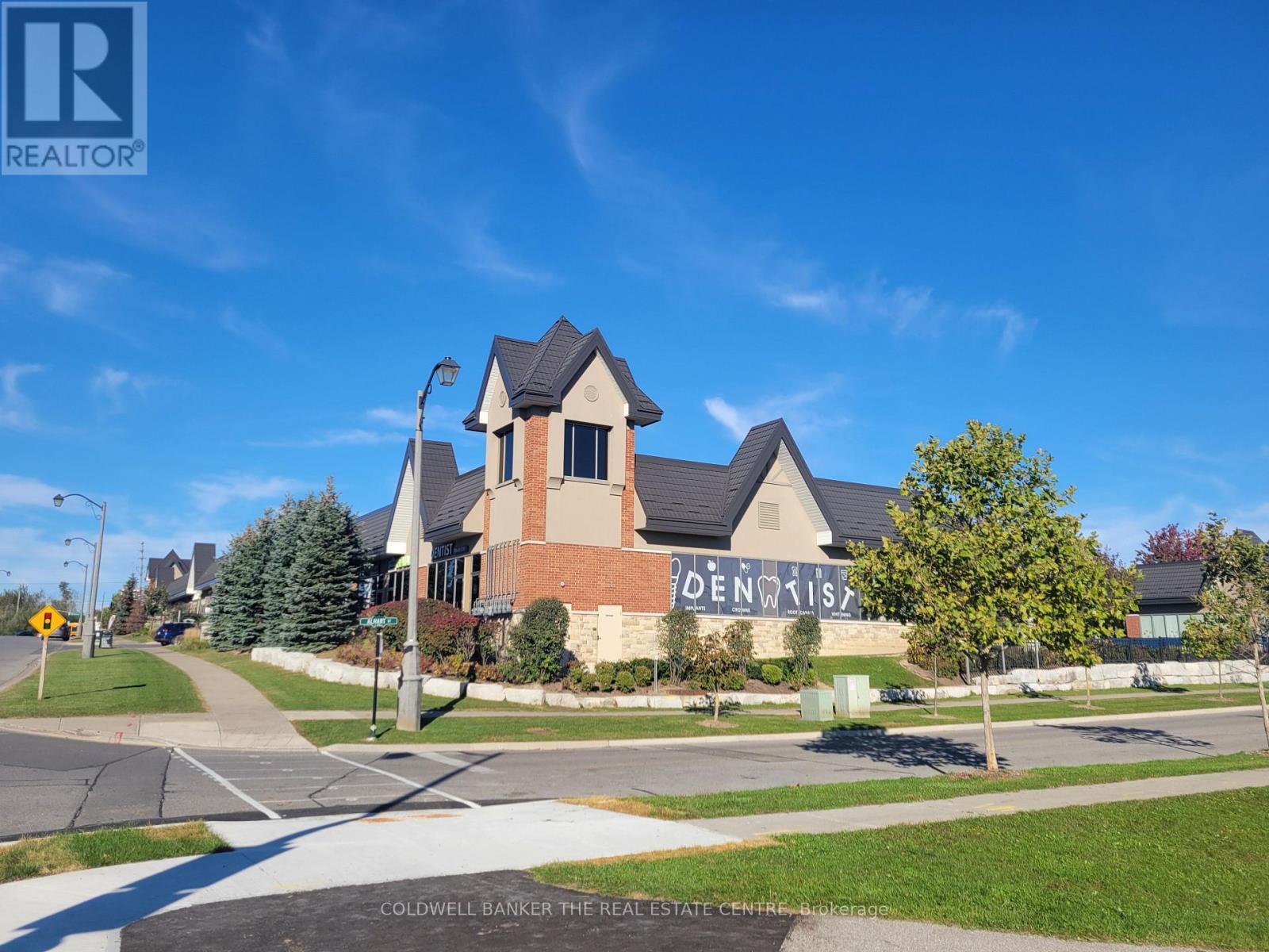 Bathurst St. & Tower Hill Rd. - 304 Tower Hill Road, Richmond Hill, ON