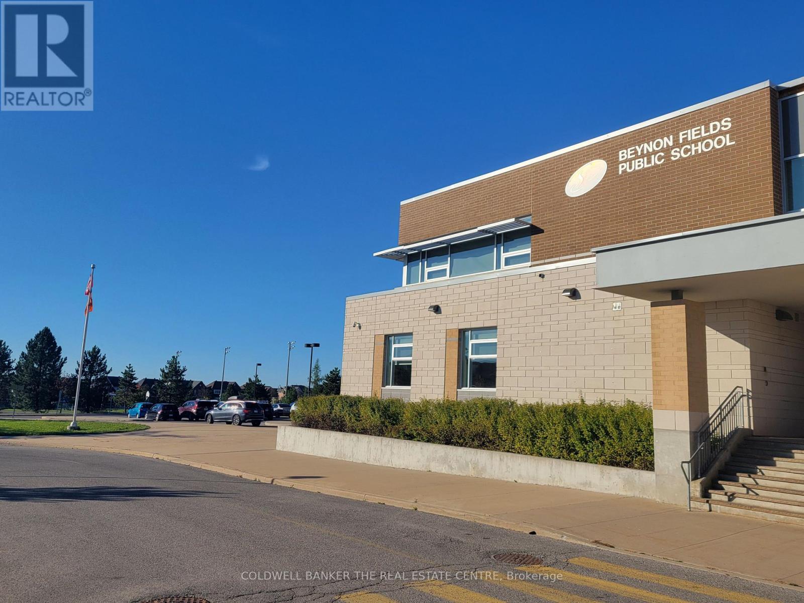 Bathurst St. & Tower Hill Road. Walk to school - 304 Tower Hill Road, Richmond Hill, ON