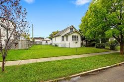 364 Ottawa AVE Winnipeg, MB R2G 1K8