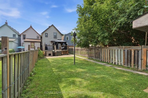 126 Niagara Street, Hamilton, ON 