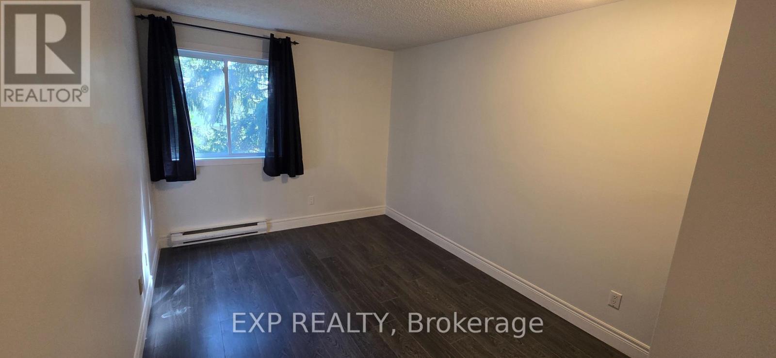 220 - 725 Deveron Crescent, London South (South T), ON