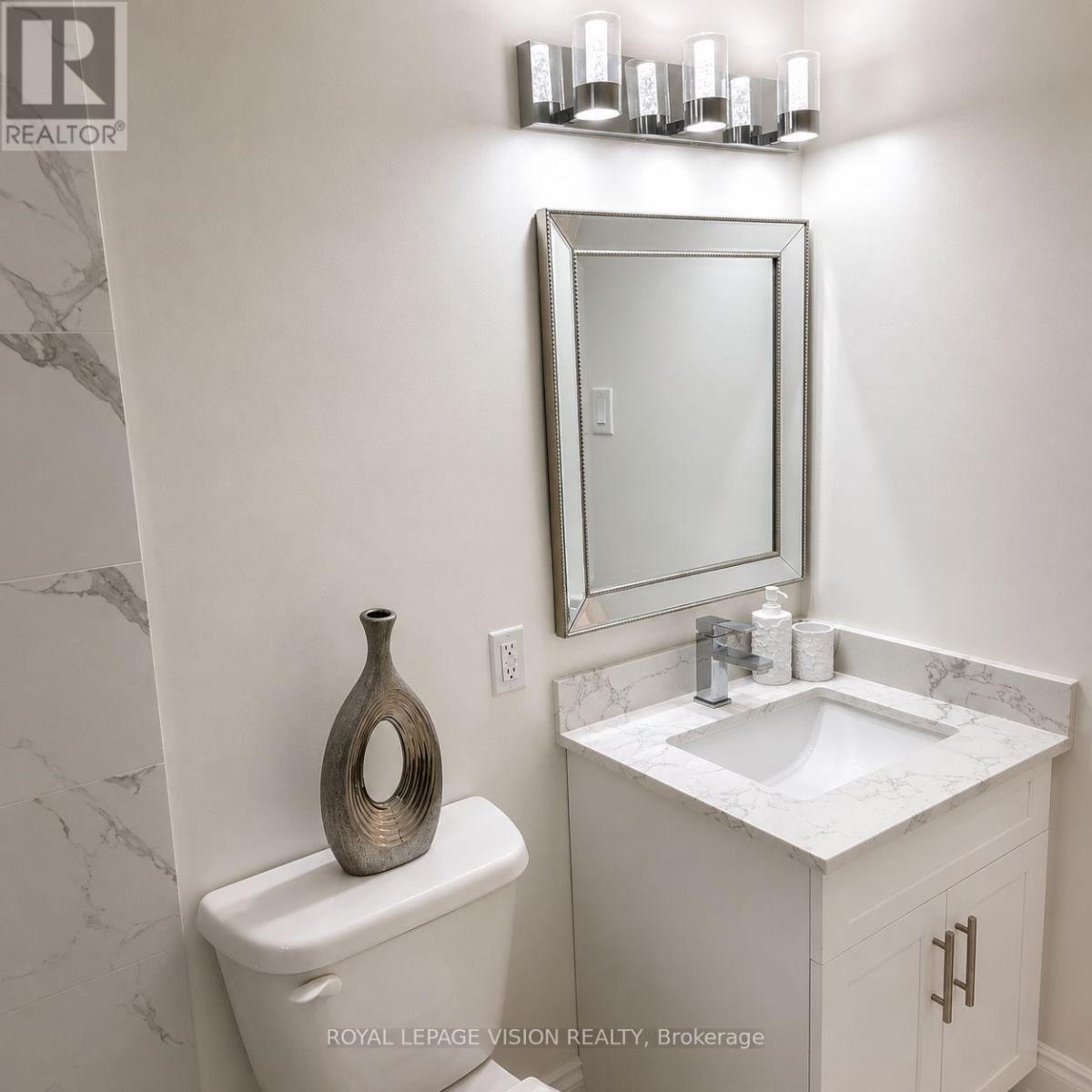 205 - 895 Kennedy Road, Toronto, ON
