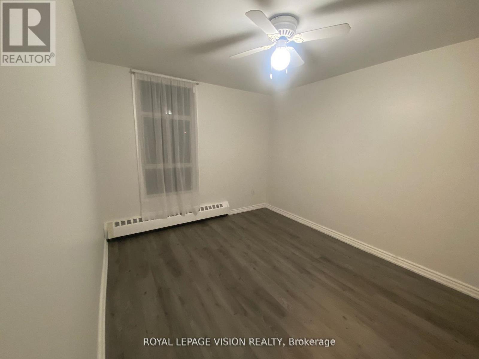 205 - 895 Kennedy Road, Toronto, ON