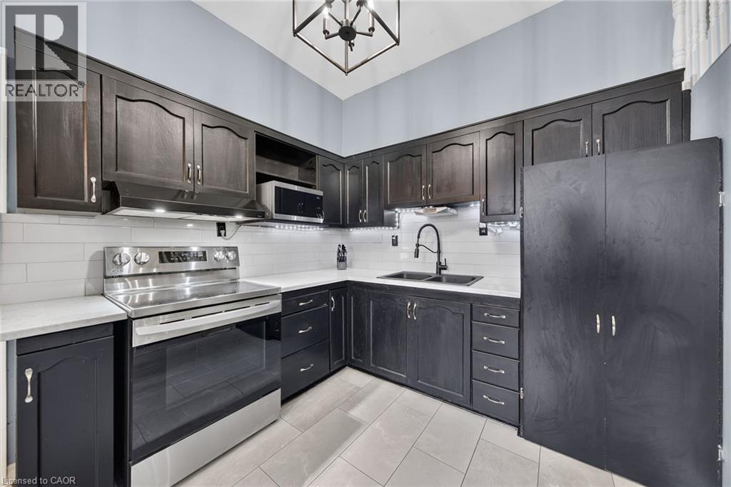 7 East 24Th Street, Hamilton, ON