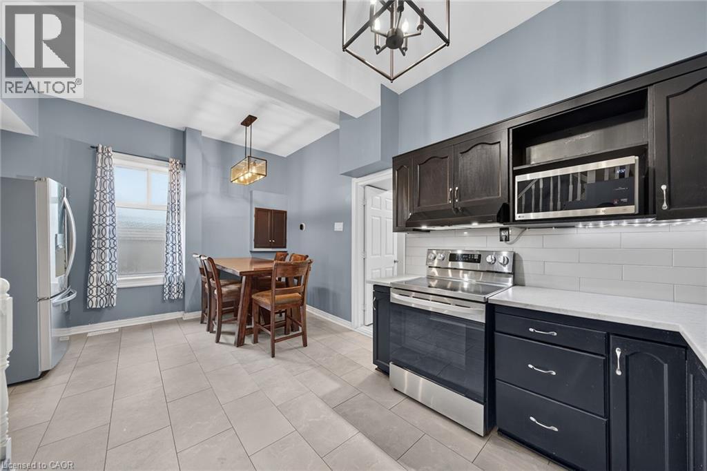 7 East 24Th Street, Hamilton, ON