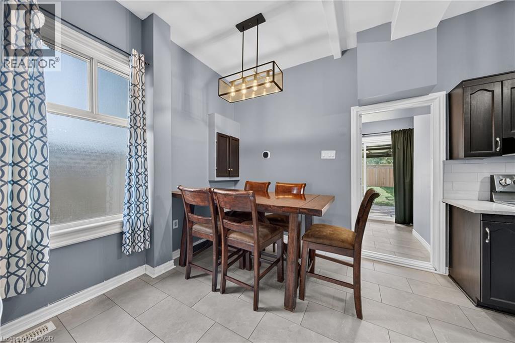 7 East 24Th Street, Hamilton, ON