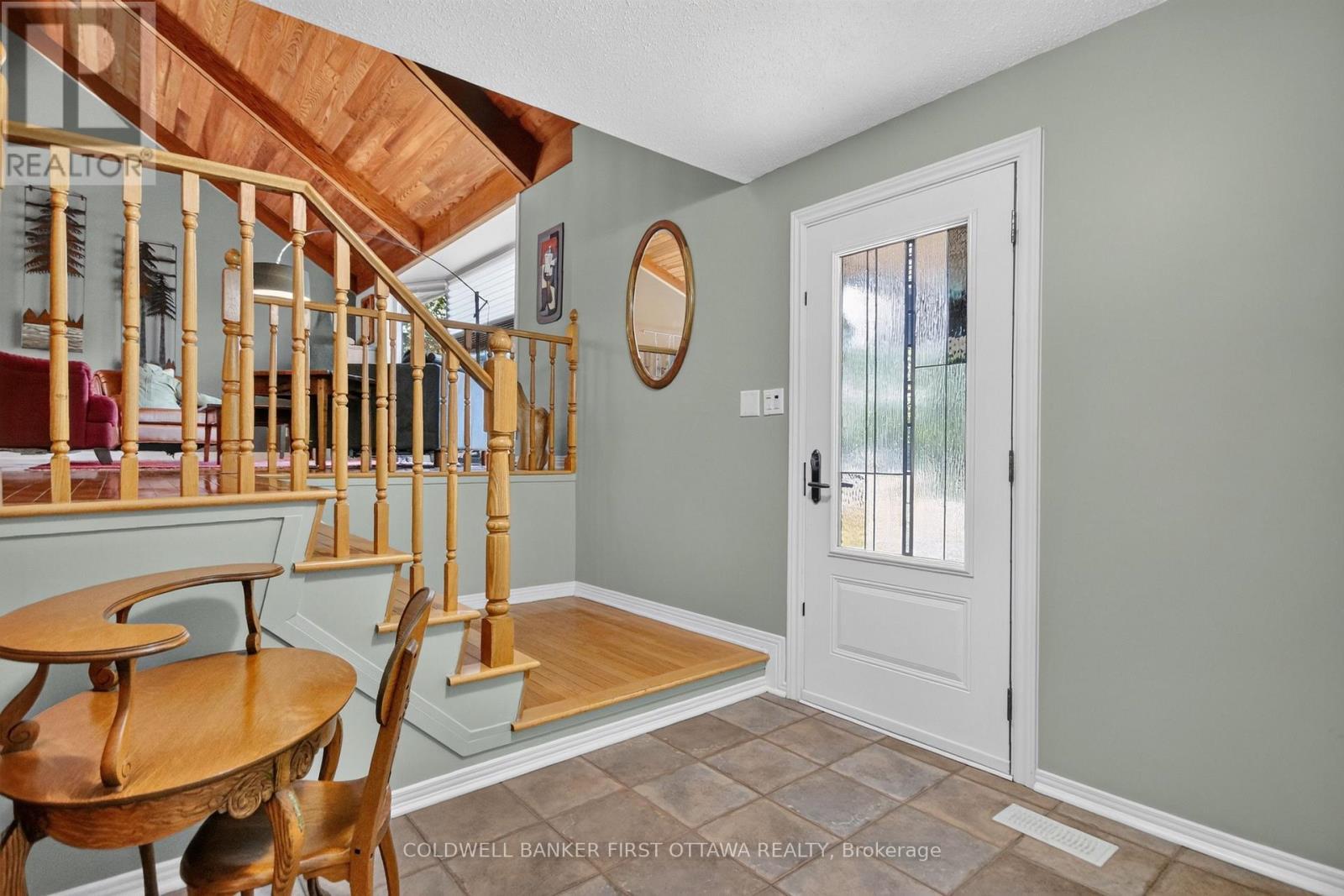 9 Foxrun Lane, Ottawa, ON