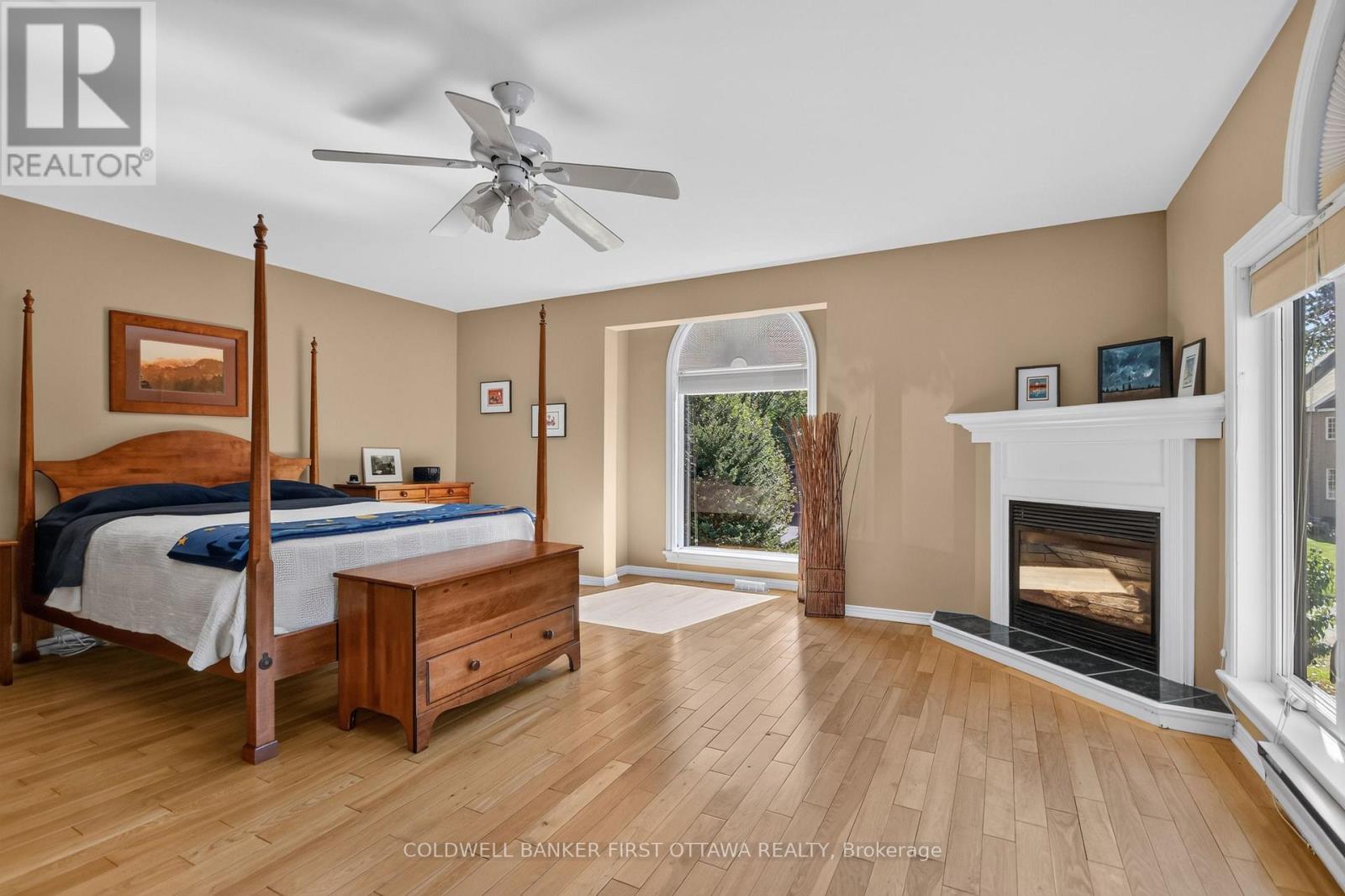 9 Foxrun Lane, Ottawa, ON