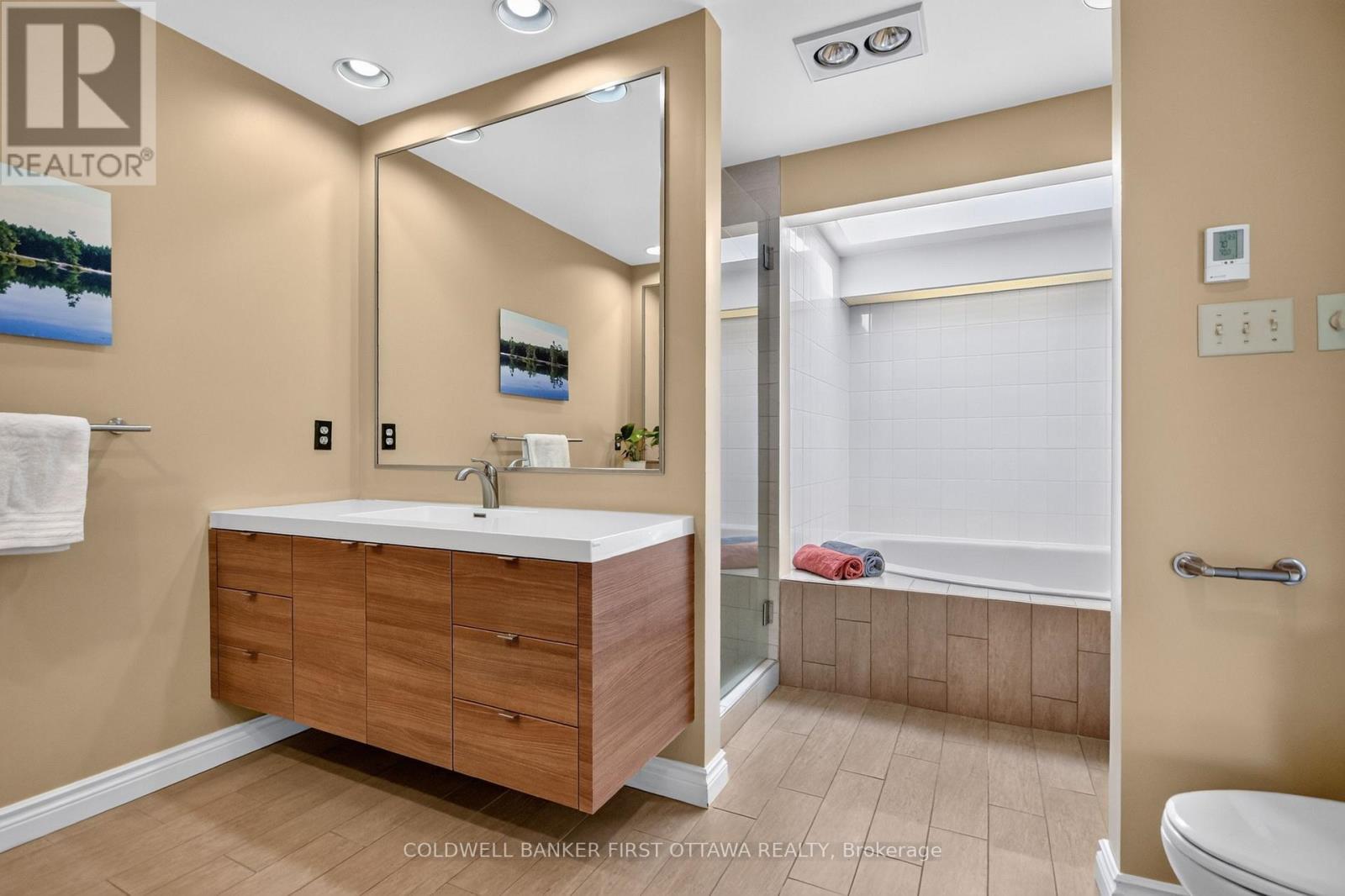 9 Foxrun Lane, Ottawa, ON