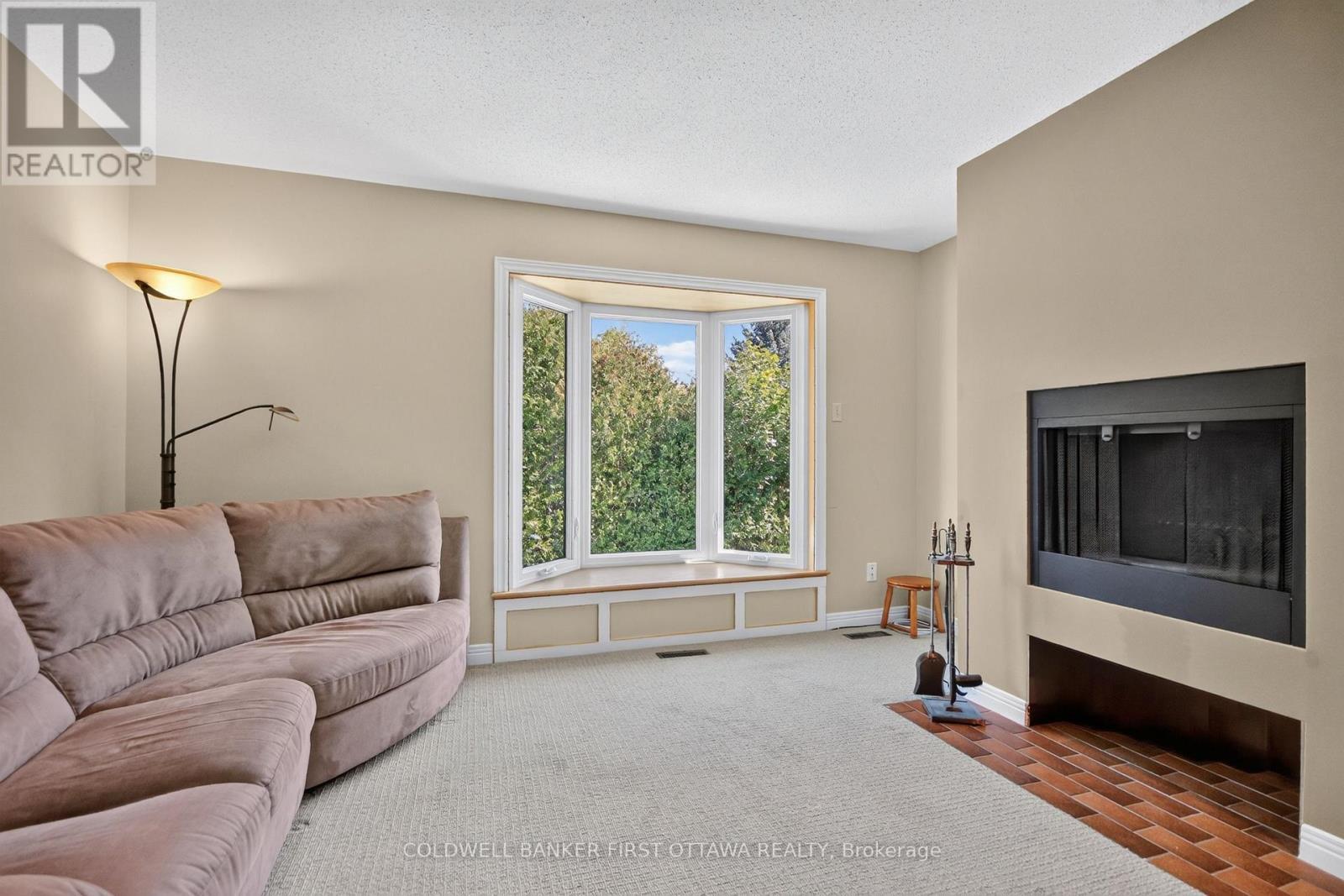 9 Foxrun Lane, Ottawa, ON