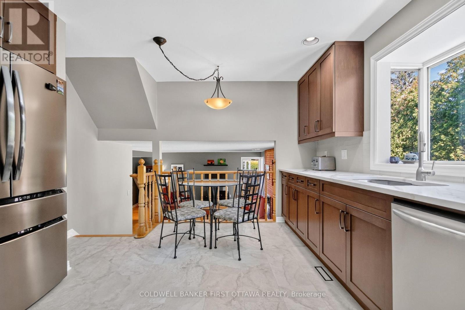 9 Foxrun Lane, Ottawa, ON
