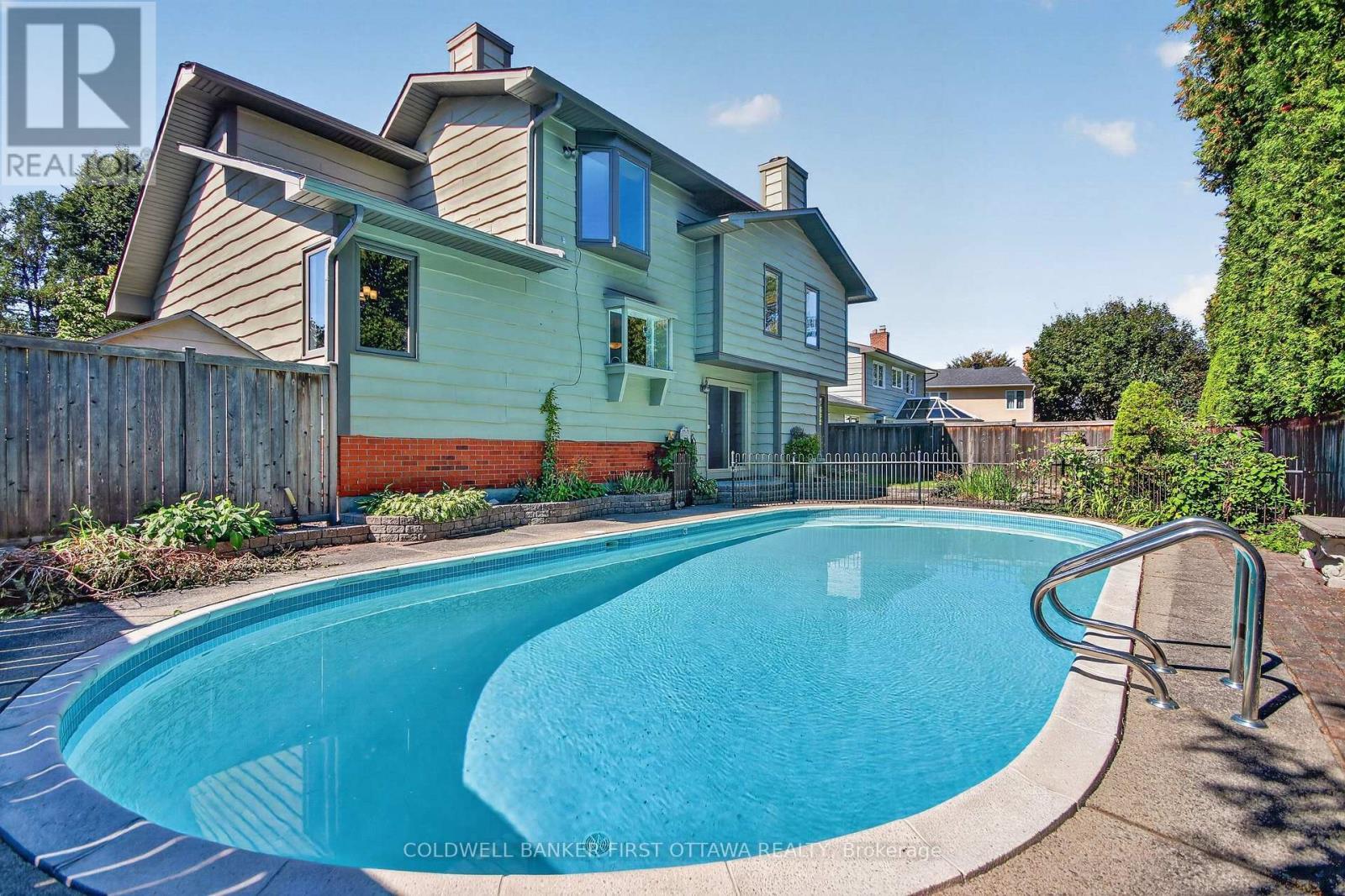 9 Foxrun Lane, Ottawa, ON