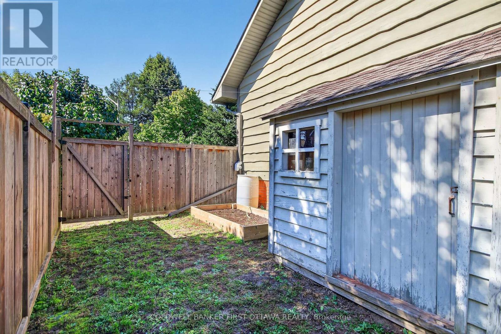 9 Foxrun Lane, Ottawa, ON