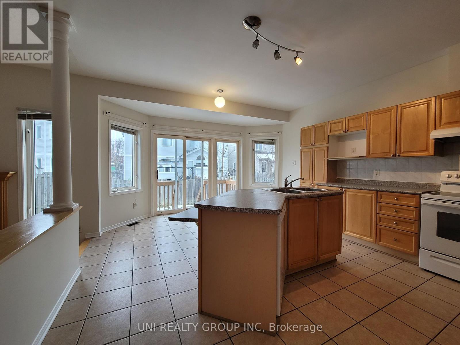 12 Staten Way, Ottawa, ON