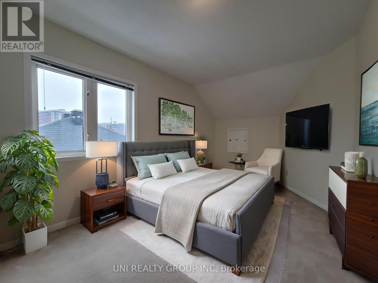 12 Staten Way, Ottawa, ON
