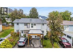 3315 LAUREL Crescent Trail, BC V1R 4M6