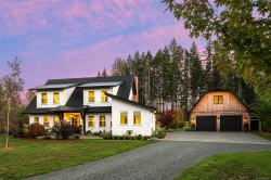 3553 Winn Rd Courtenay, BC V9J 1N8