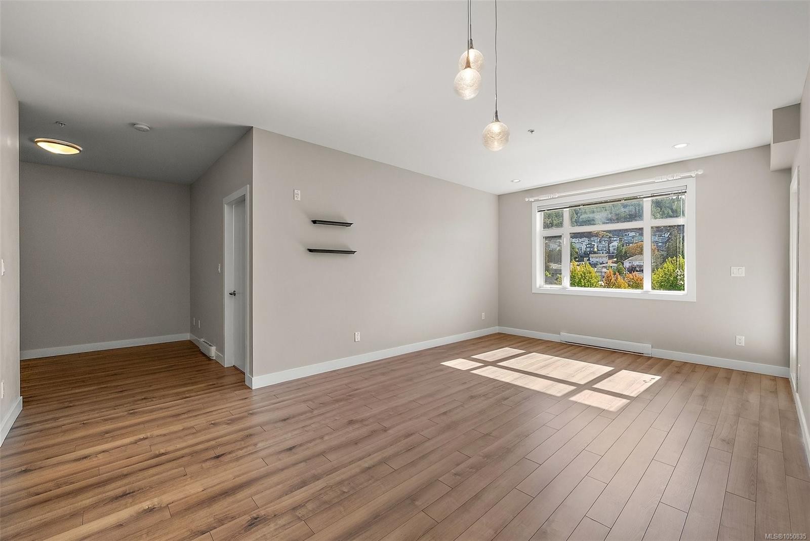 #315-2655 Sooke Rd, Langford, BC