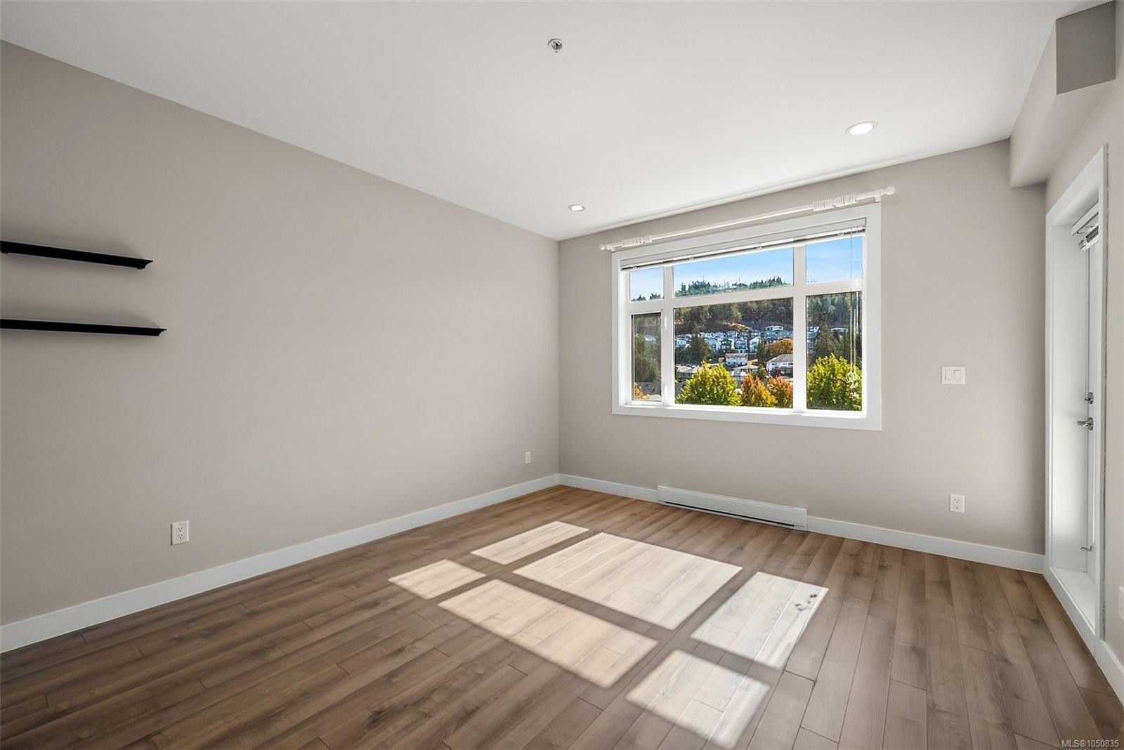 #315-2655 Sooke Rd, Langford, BC
