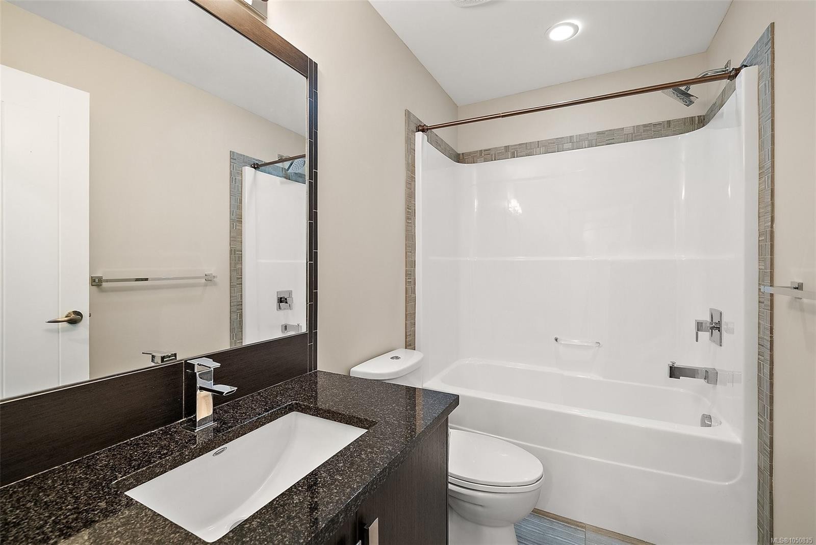 #315-2655 Sooke Rd, Langford, BC