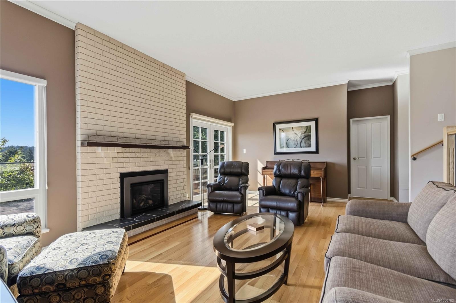 595 Ridgegrove Ave, Saanich, BC