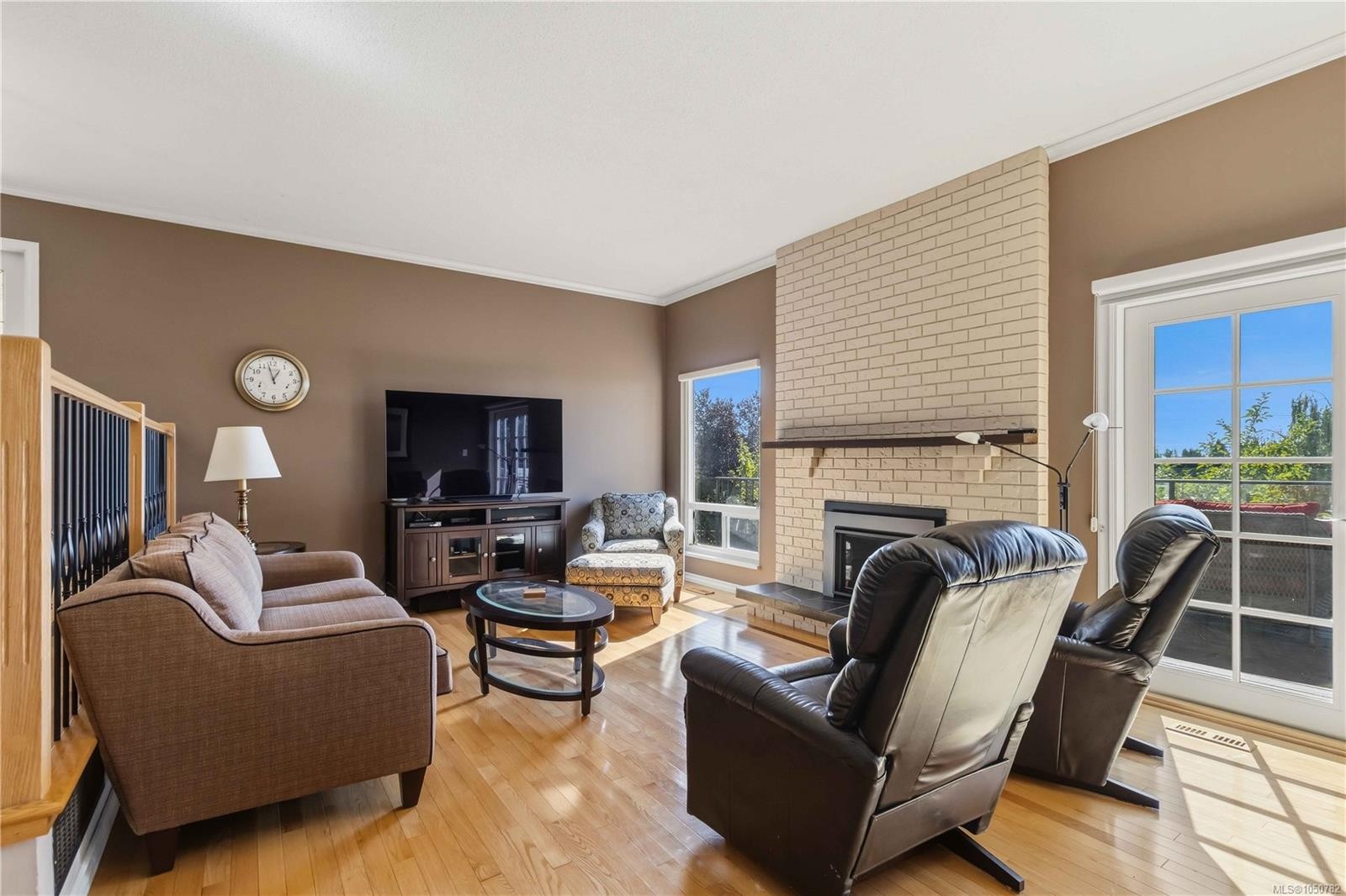 595 Ridgegrove Ave, Saanich, BC