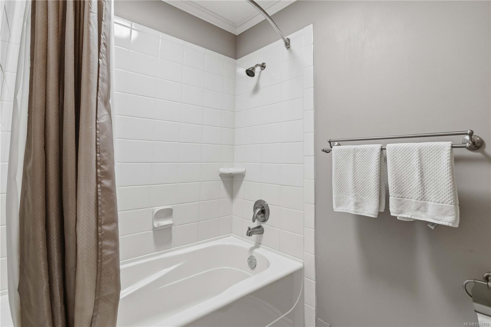 595 Ridgegrove Ave, Saanich, BC