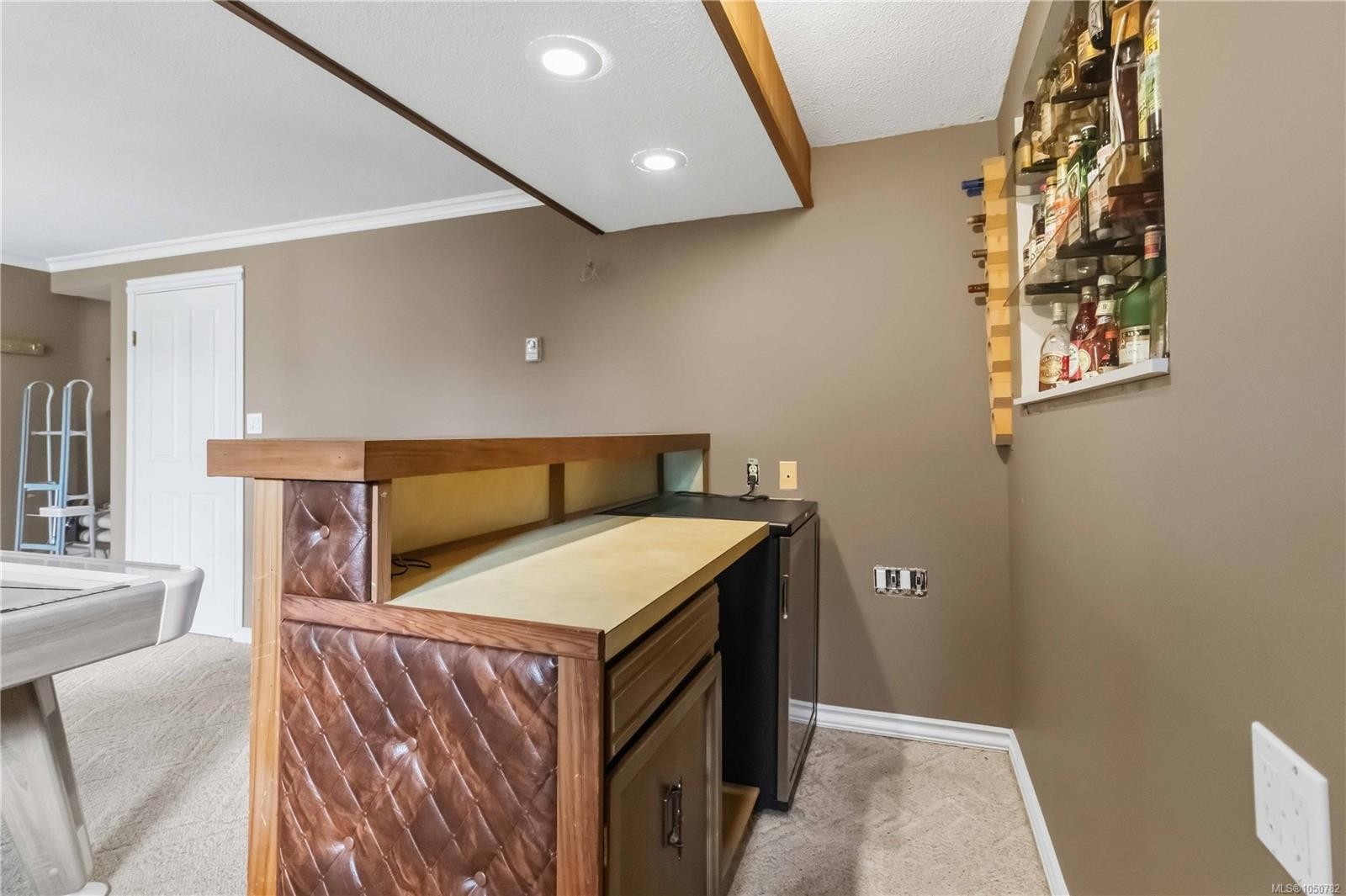 595 Ridgegrove Ave, Saanich, BC