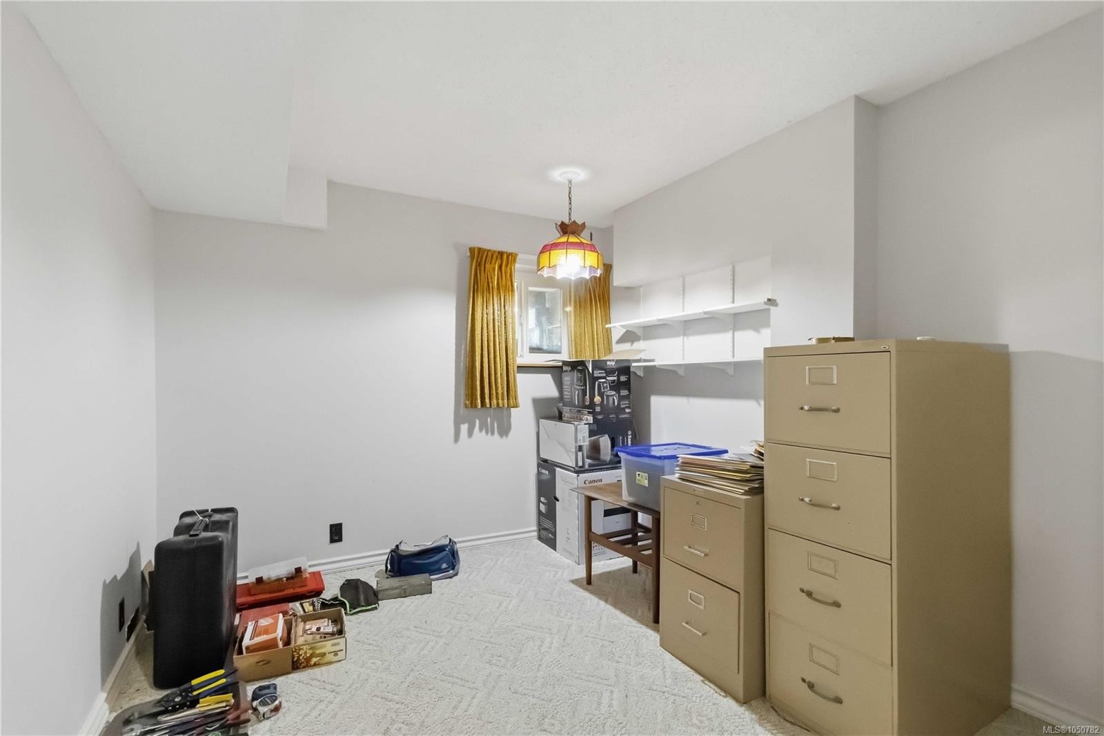595 Ridgegrove Ave, Saanich, BC