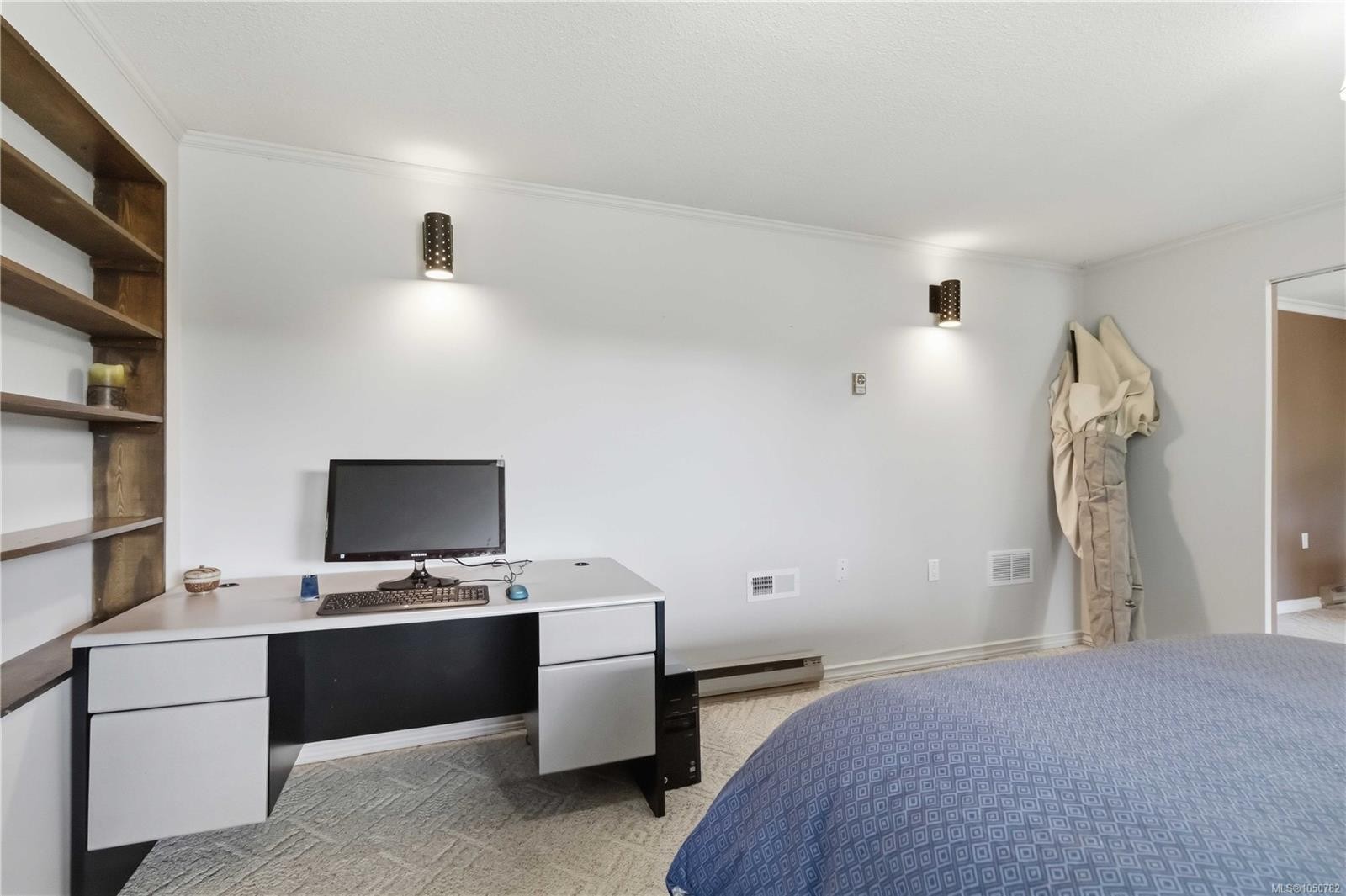 595 Ridgegrove Ave, Saanich, BC