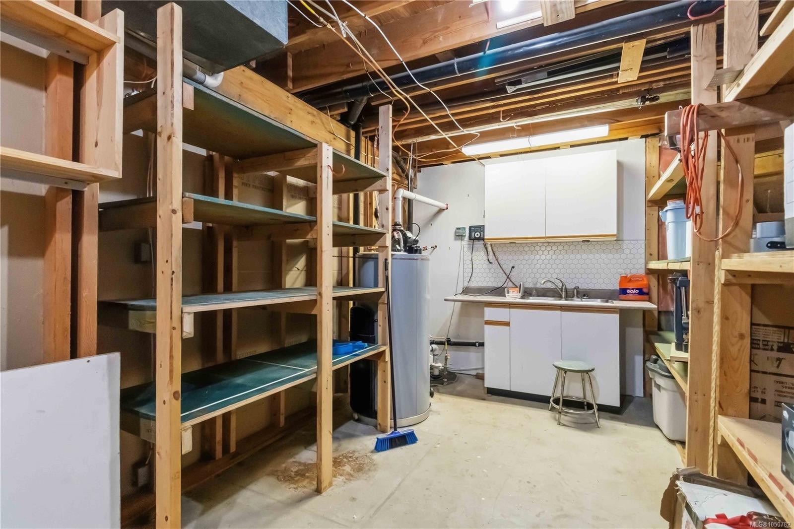 595 Ridgegrove Ave, Saanich, BC