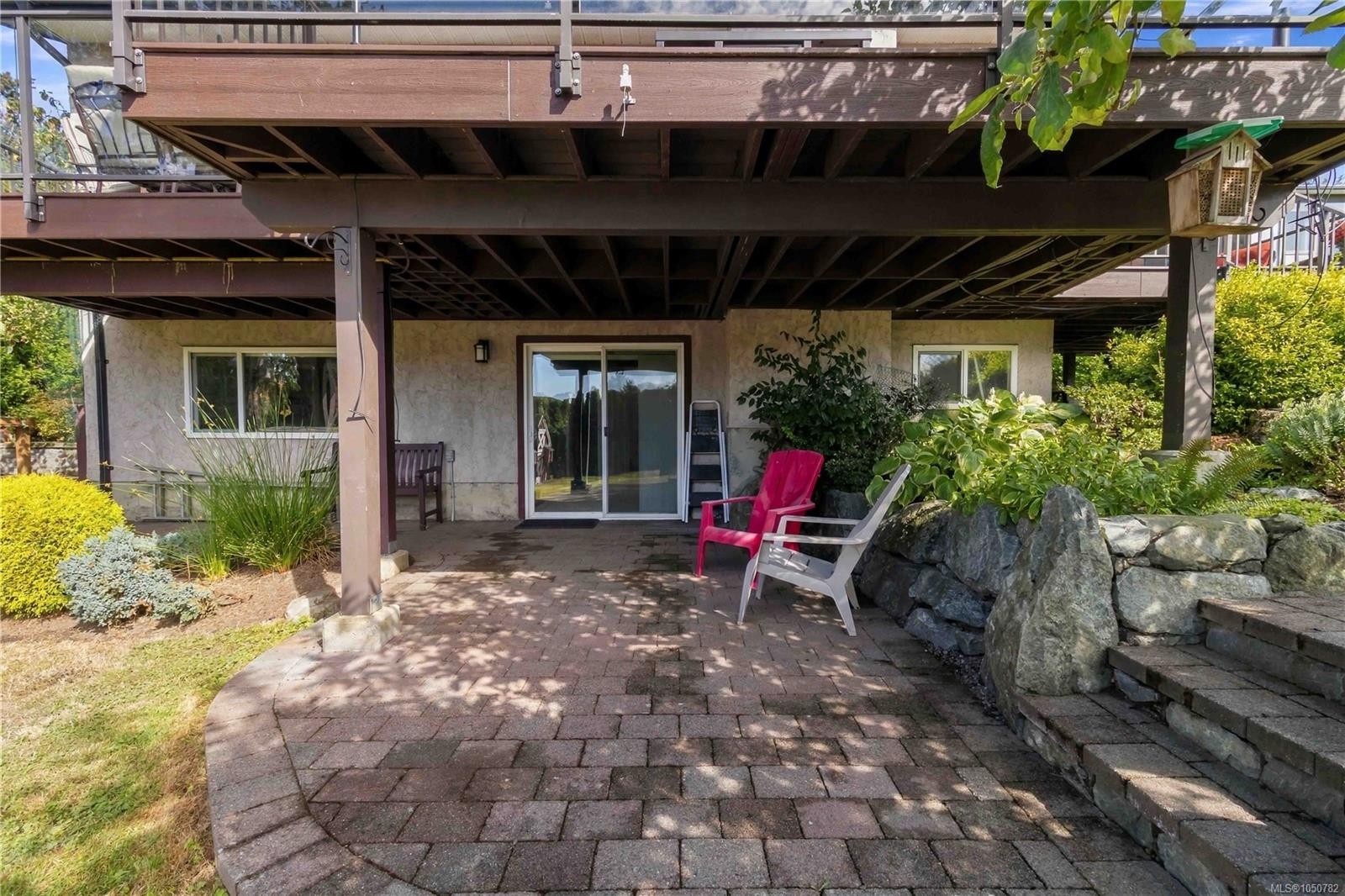 595 Ridgegrove Ave, Saanich, BC