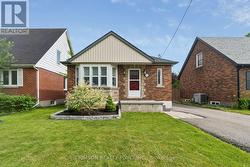 503 ATHOL STREET E Oshawa, ON L1H 1L7