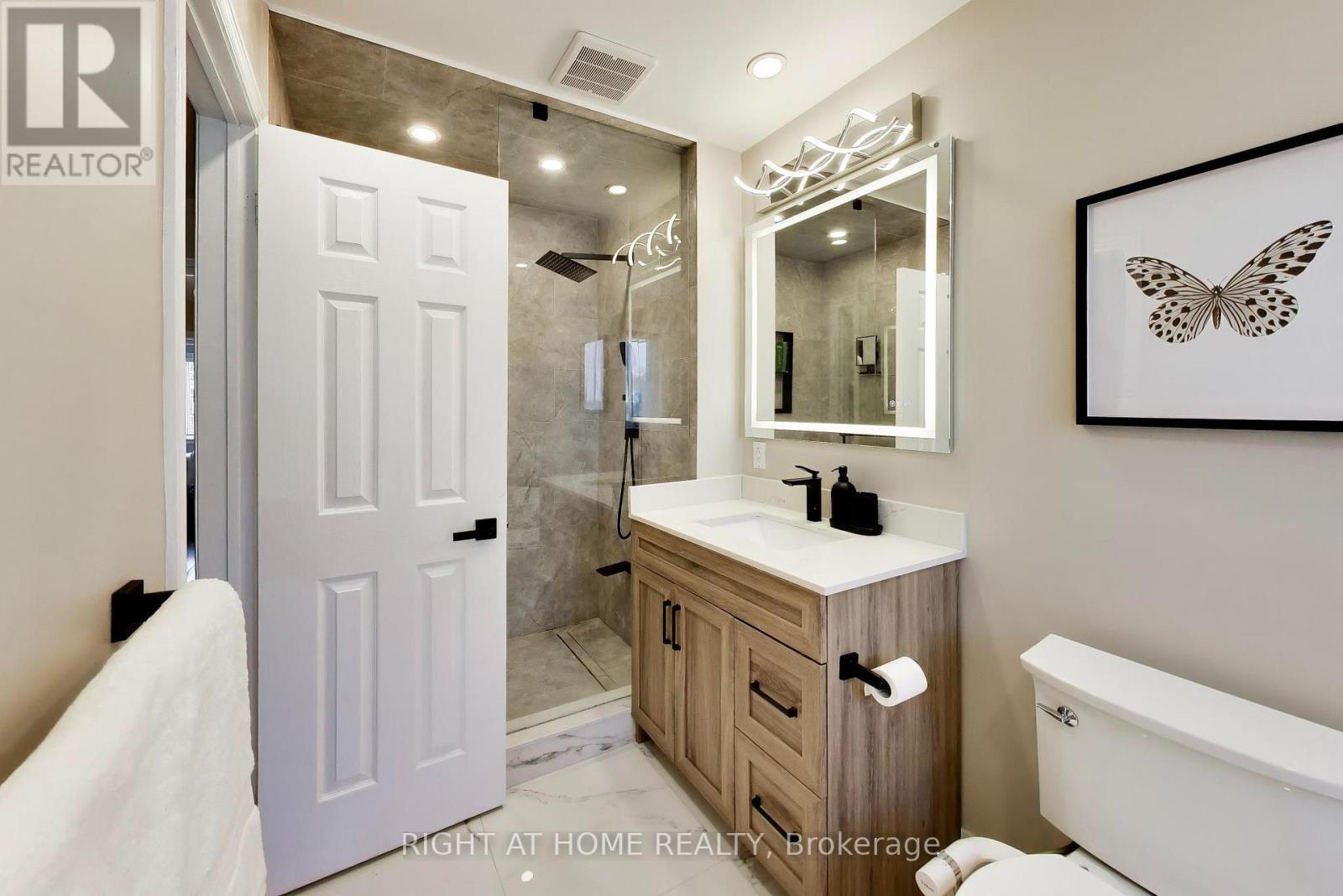 Ensuite Washroom Reno - 237 Terra Road, Vaughan, ON