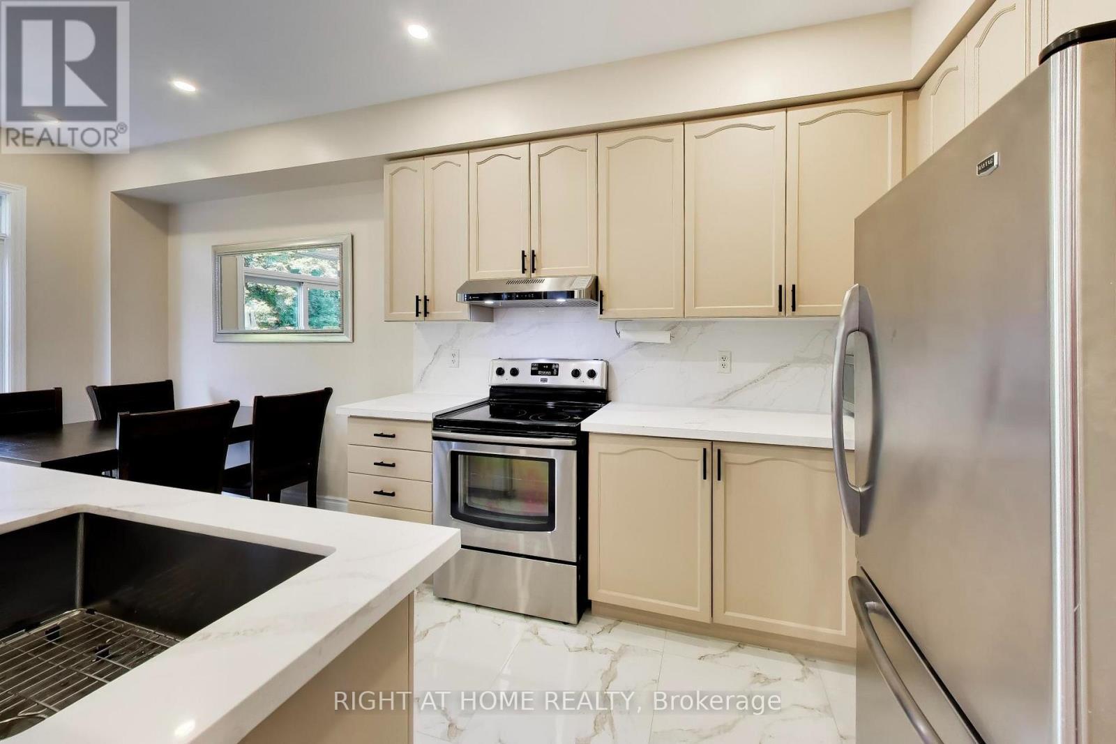 Undermount sink - 237 Terra Road, Vaughan, ON
