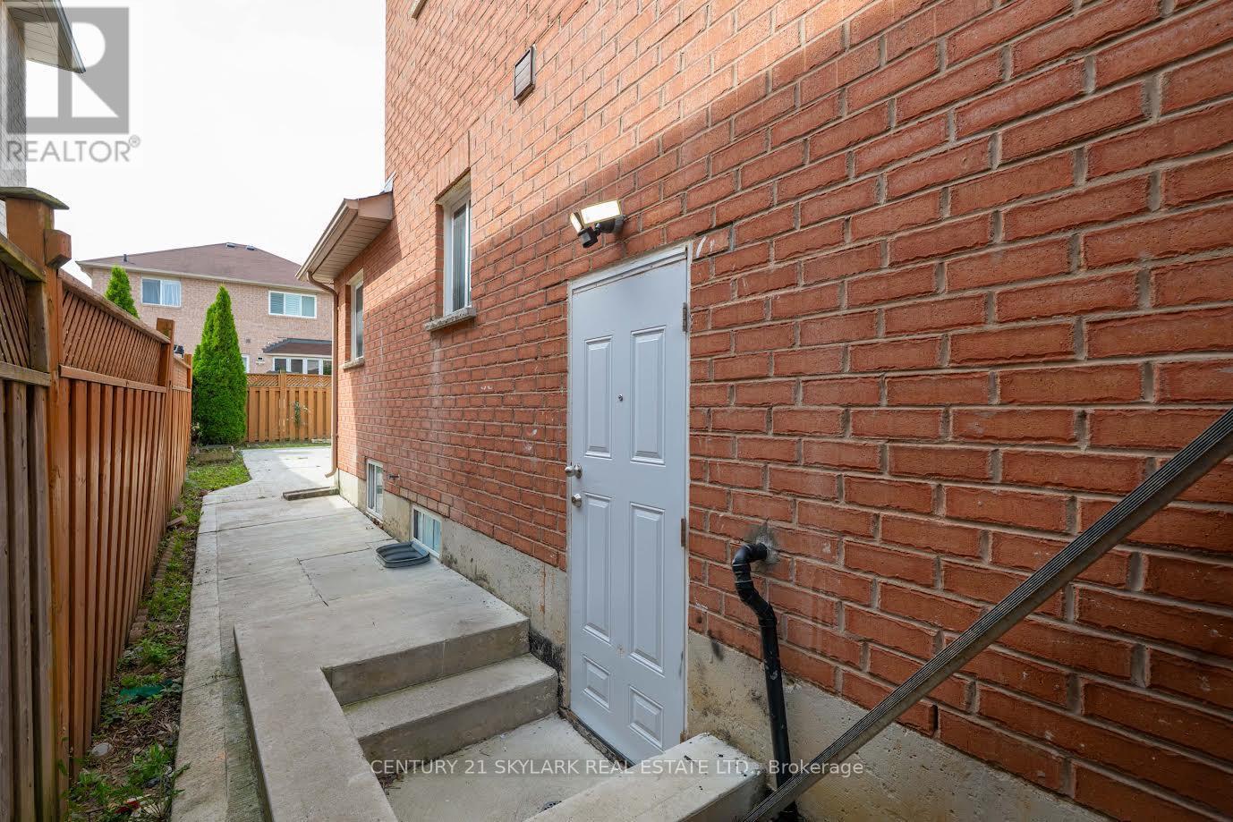 44 Fallstar Crescent, Brampton, ON