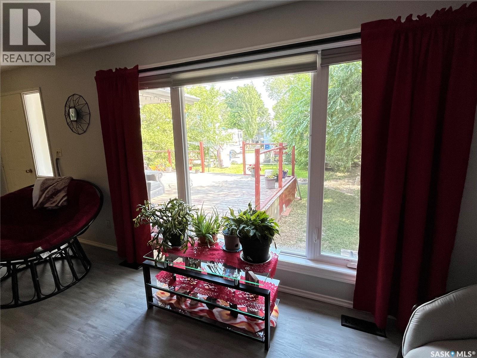 202 Hood Street, Maple Creek, SK